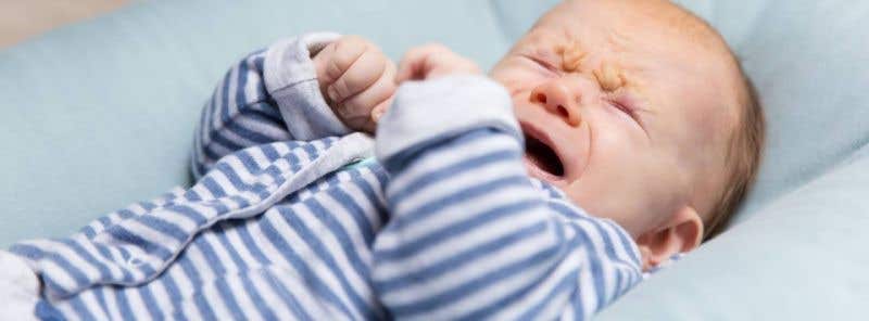 Kolika u miminka: Příčiny, příznaky a osvědčené tipy na úlevu