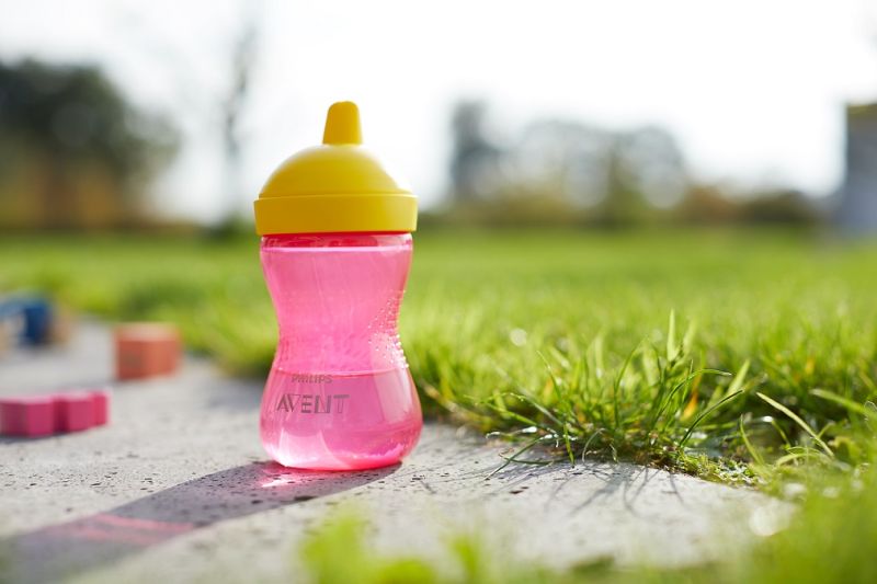 Avent Hrnek Grippy 300ml s tvrdou hubičkou dívka