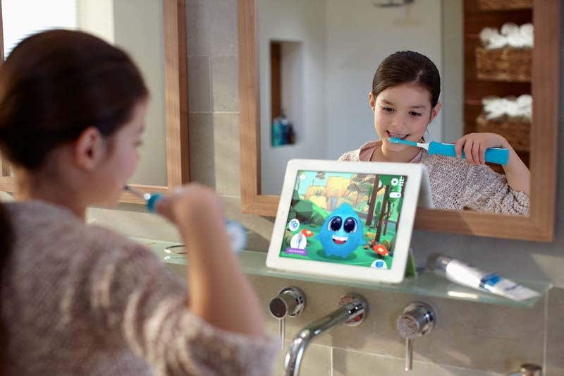 Philips Sonicare For Kids Sonický elektrický zubní kartáček dětský s bluetooth HX6322/04